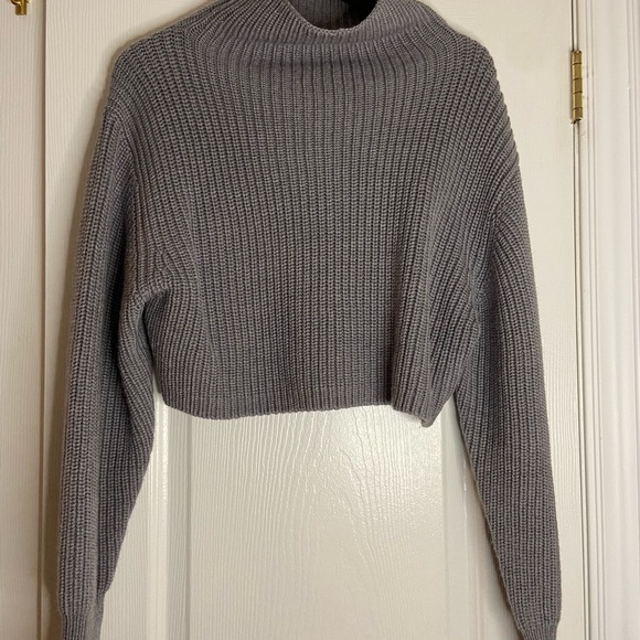 Aritzia Montpellier Waist Turtleneck - in stores now. - Picture 4 of 9